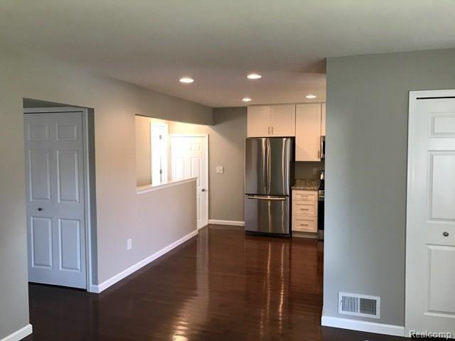 741 Dressler Lane Rochester Hills, MI 48307 - Photo 6 of 20