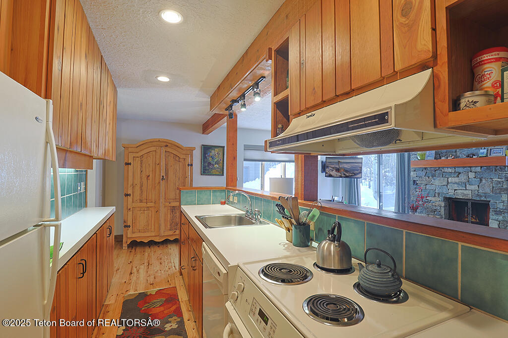 4435 Berry Drive, Unit 3611 Wilson, WY 83014 - Photo 12 of 20 6V2A9003 w FP