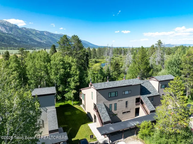 $899,000 | 4435 Berry Drive, Unit 3611, Wilson, WY 83014