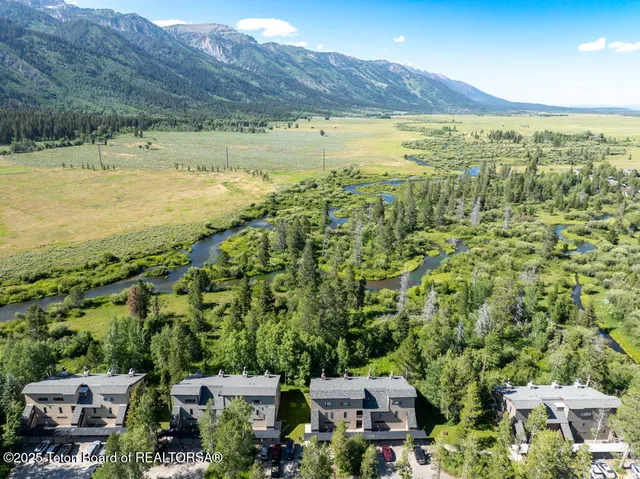 $899,000 | 4435 Berry Drive, Unit 3611, Wilson, WY 83014