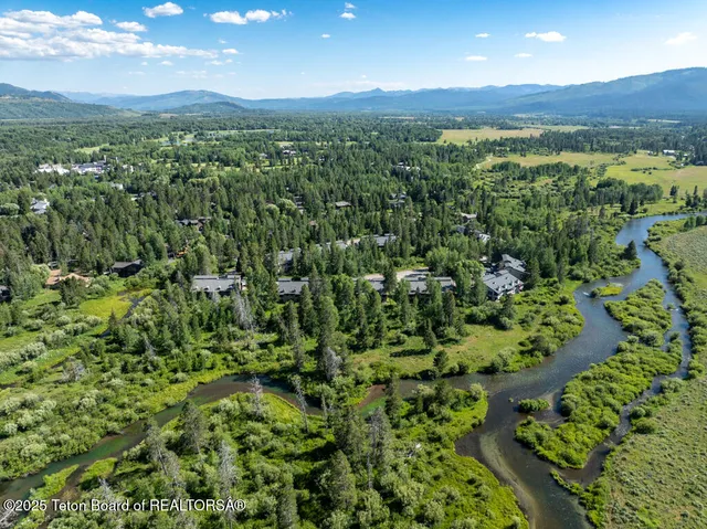 $899,000 | 4435 Berry Drive, Unit 3611, Wilson, WY 83014