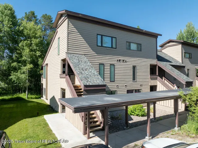 $899,000 | 4435 Berry Drive, Unit 3611, Wilson, WY 83014