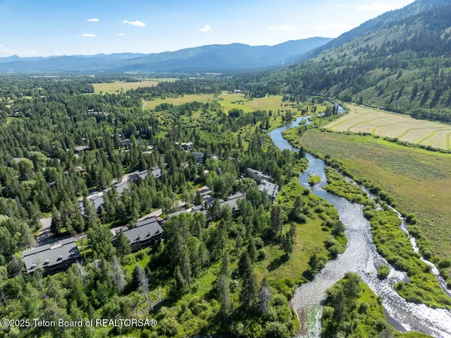 $899,000 | 4435 Berry Drive, Unit 3611, Wilson, WY 83014