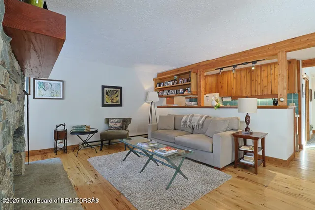 $899,000 | 4435 Berry Drive, Unit 3611, Wilson, WY 83014