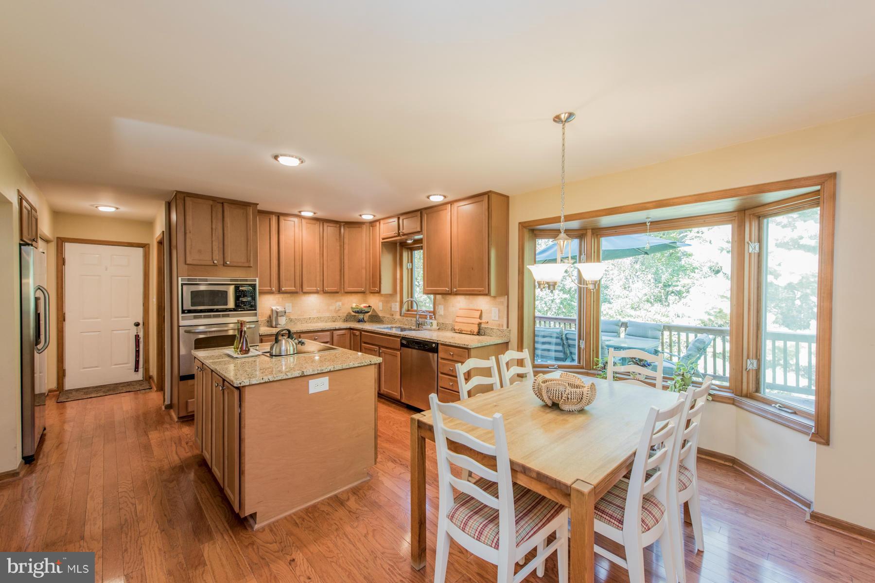 13358 Hunt Ridge Road Ellicott City, MD 21042 - Photo 2 of 30 Kitchen