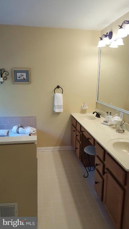 13358 Hunt Ridge Road Ellicott City, MD 21042 - Photo 16 of 30 Bath (Master)