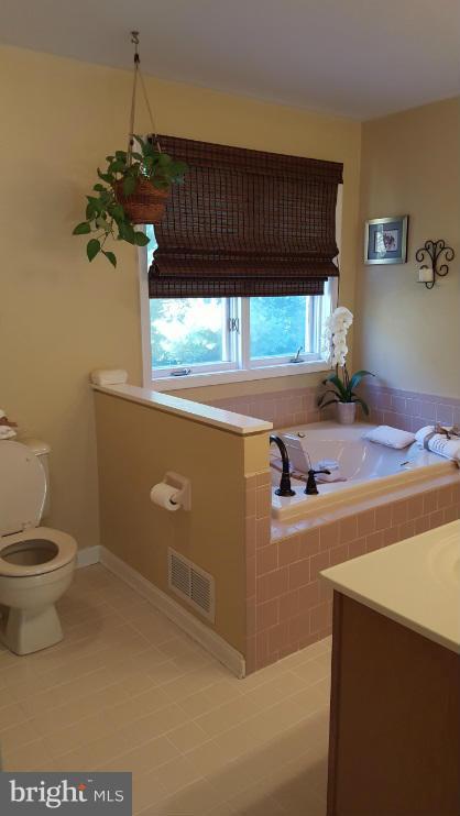 13358 Hunt Ridge Road Ellicott City, MD 21042 - Photo 17 of 30 Bath (Master)
