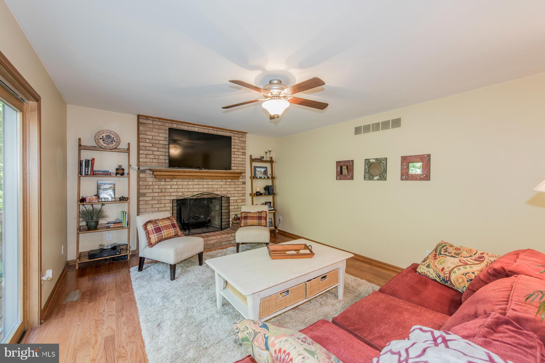 13358 Hunt Ridge Road Ellicott City, MD 21042 - Photo 7 of 30 Family Room