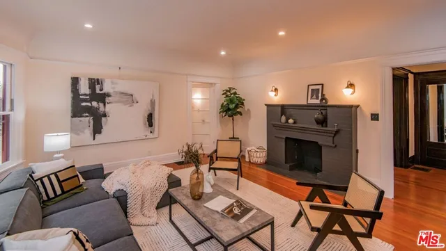 $1,549,000 | 2057 South Oxford Avenue, Los Angeles, CA 90018