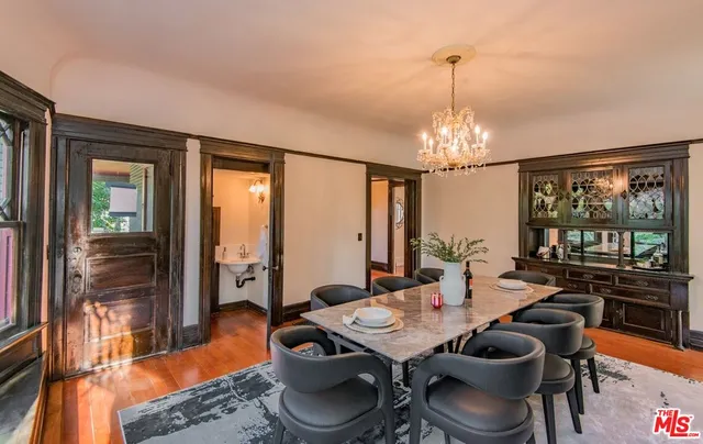 $1,549,000 | 2057 South Oxford Avenue, Los Angeles, CA 90018