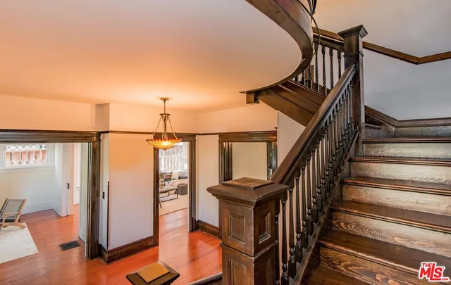 $1,549,000 | 2057 South Oxford Avenue, Los Angeles, CA 90018