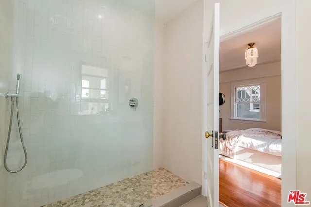 $1,549,000 | 2057 South Oxford Avenue, Los Angeles, CA 90018