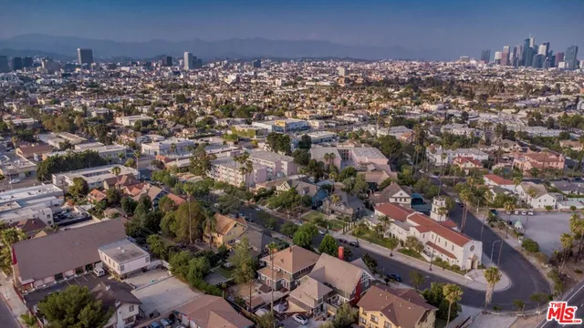 $1,549,000 | 2057 South Oxford Avenue, Los Angeles, CA 90018
