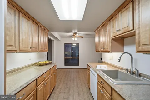 $195,000 | 13205 Dairymaid Drive, Unit 101, Germantown, MD 20874