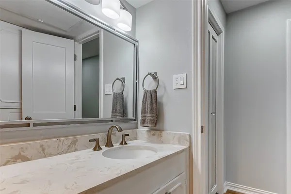 $1,800 | 7600 Burgoyne Road, Unit 159, Houston, TX 77063