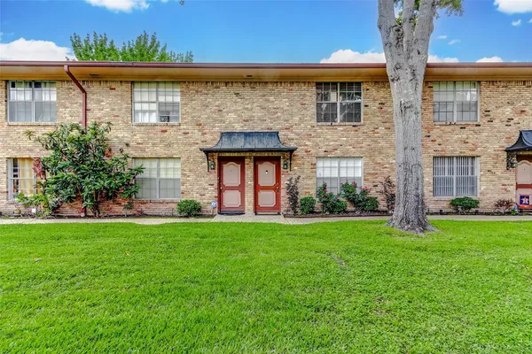$1,800 | 7600 Burgoyne Road, Unit 159, Houston, TX 77063