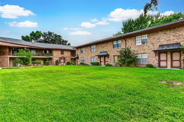 $1,800 | 7600 Burgoyne Road, Unit 159, Houston, TX 77063