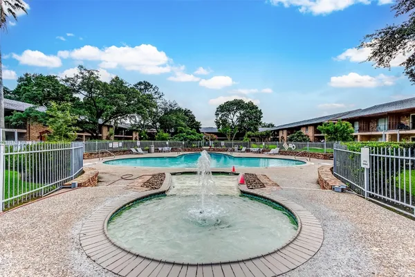$1,800 | 7600 Burgoyne Road, Unit 159, Houston, TX 77063