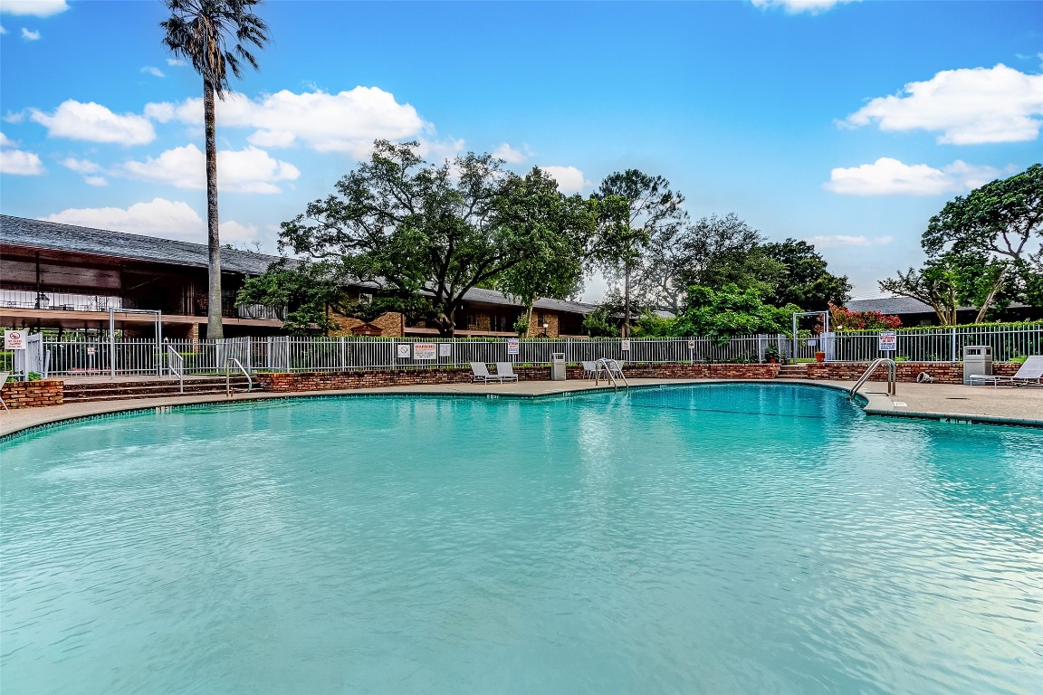 7600 Burgoyne Road, Unit 159 Houston, TX 77063 - Photo 35 of 40