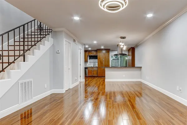$1,800 | 7600 Burgoyne Road, Unit 159, Houston, TX 77063