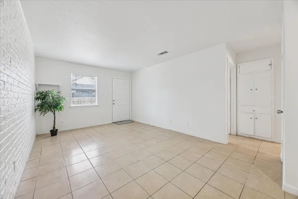 $999 | 8212 Sam Rayburn Drive, Unit 3, Austin, TX 78753