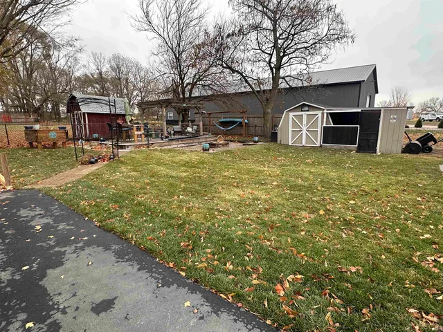 $175,000 | 207 Grant Street, Royal Center, IN 46978