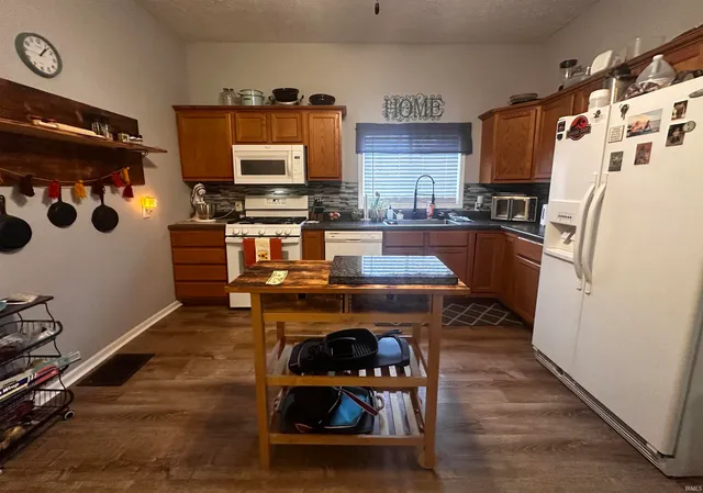 $175,000 | 207 Grant Street, Royal Center, IN 46978