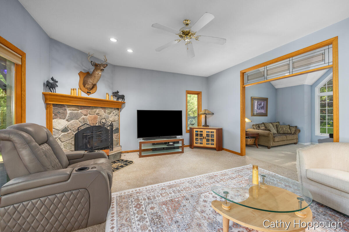470 Caroline Street Ionia, MI 48846 - Photo 10 of 81