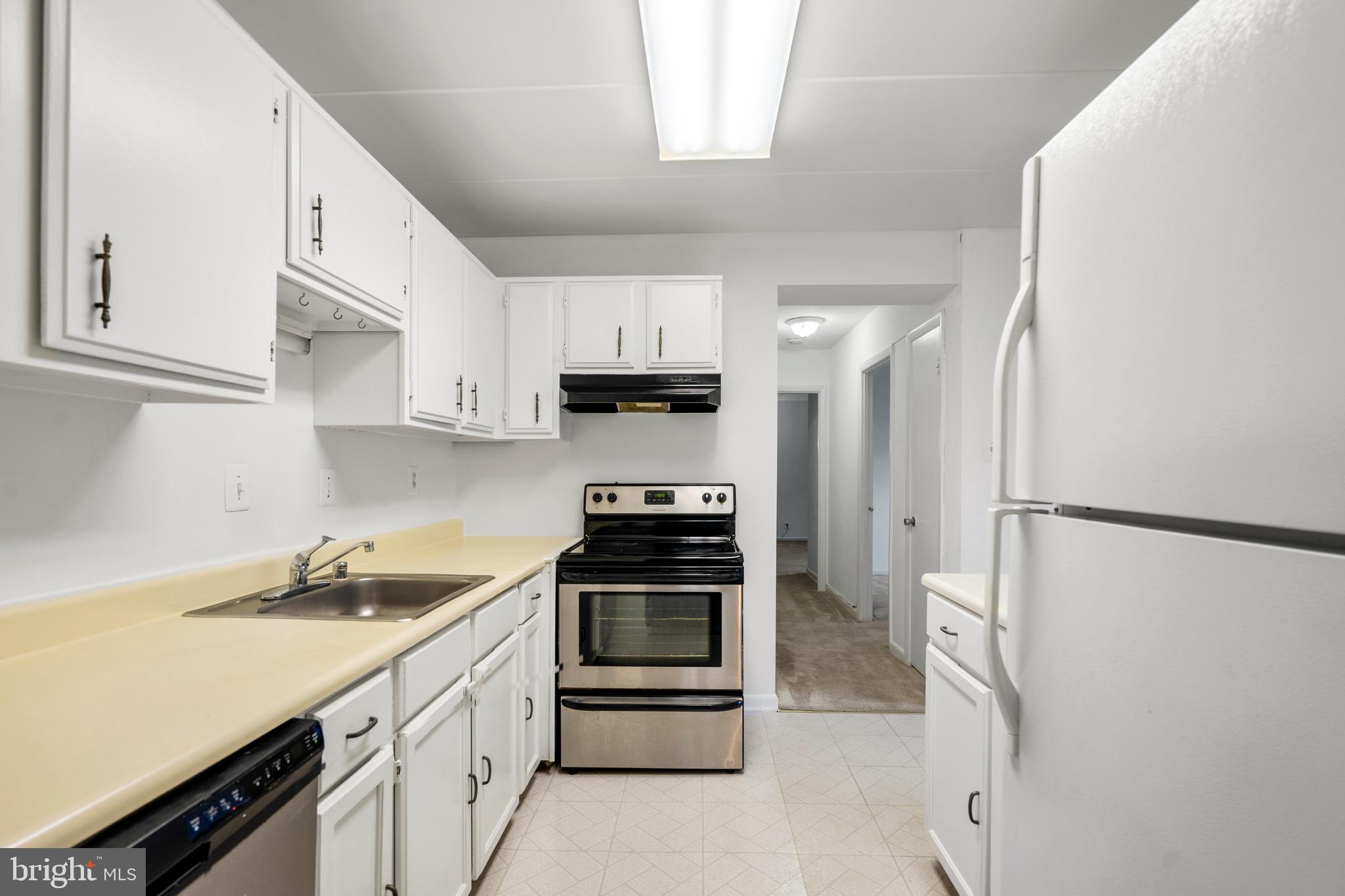 6280 Edsall Road, Unit 101 Alexandria, VA 22312 - Photo 2 of 13 Gallery Image 2