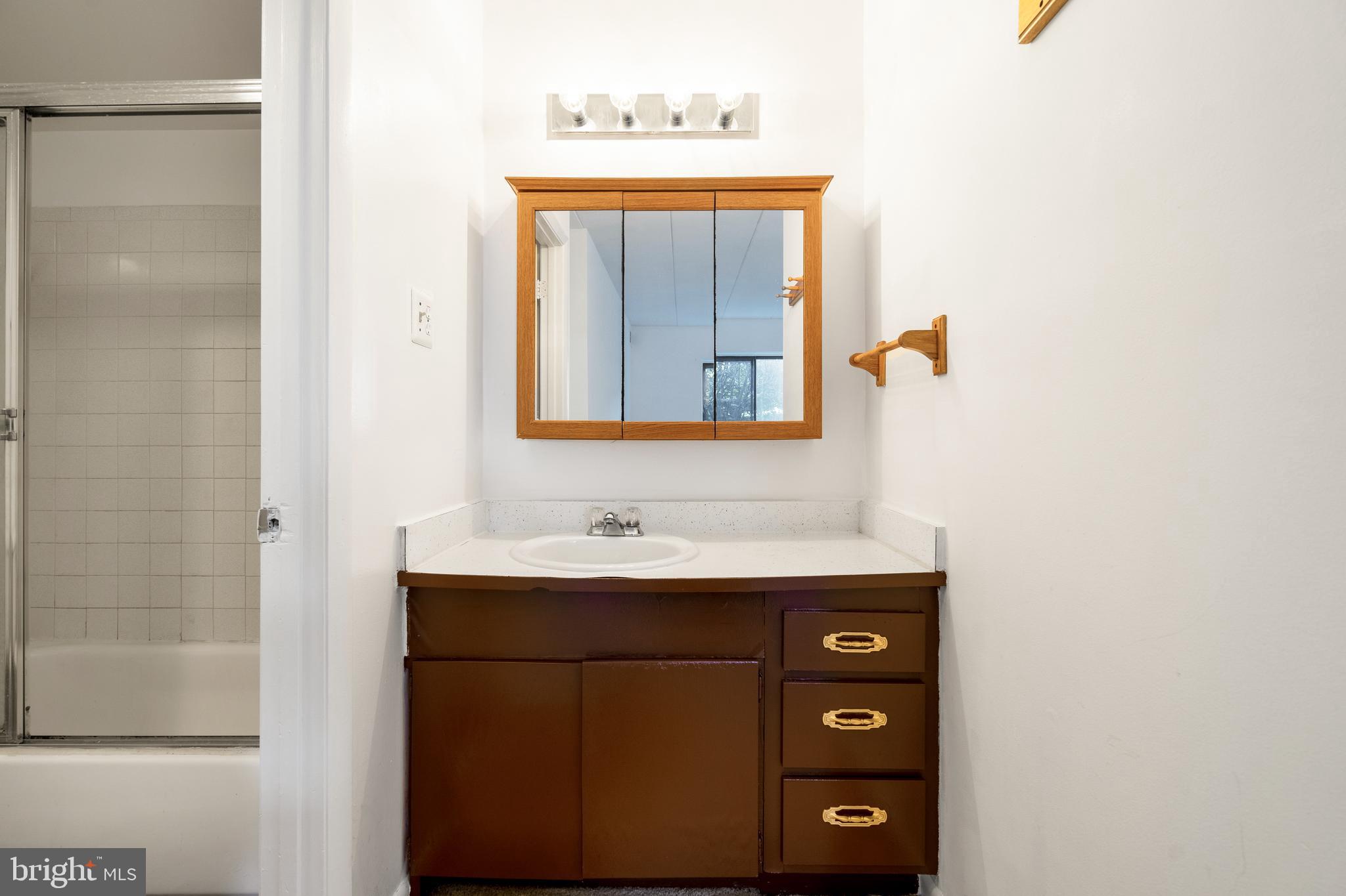 6280 Edsall Road, Unit 101 Alexandria, VA 22312 - Photo 10 of 13 Gallery Image 10