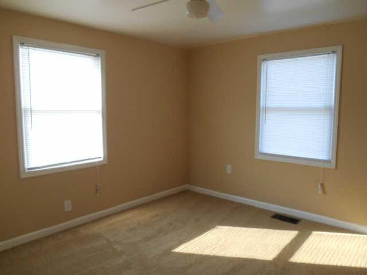 3101 Curd Road Mount Juliet, TN 37122 - Photo 12 of 14 an empty room with a window