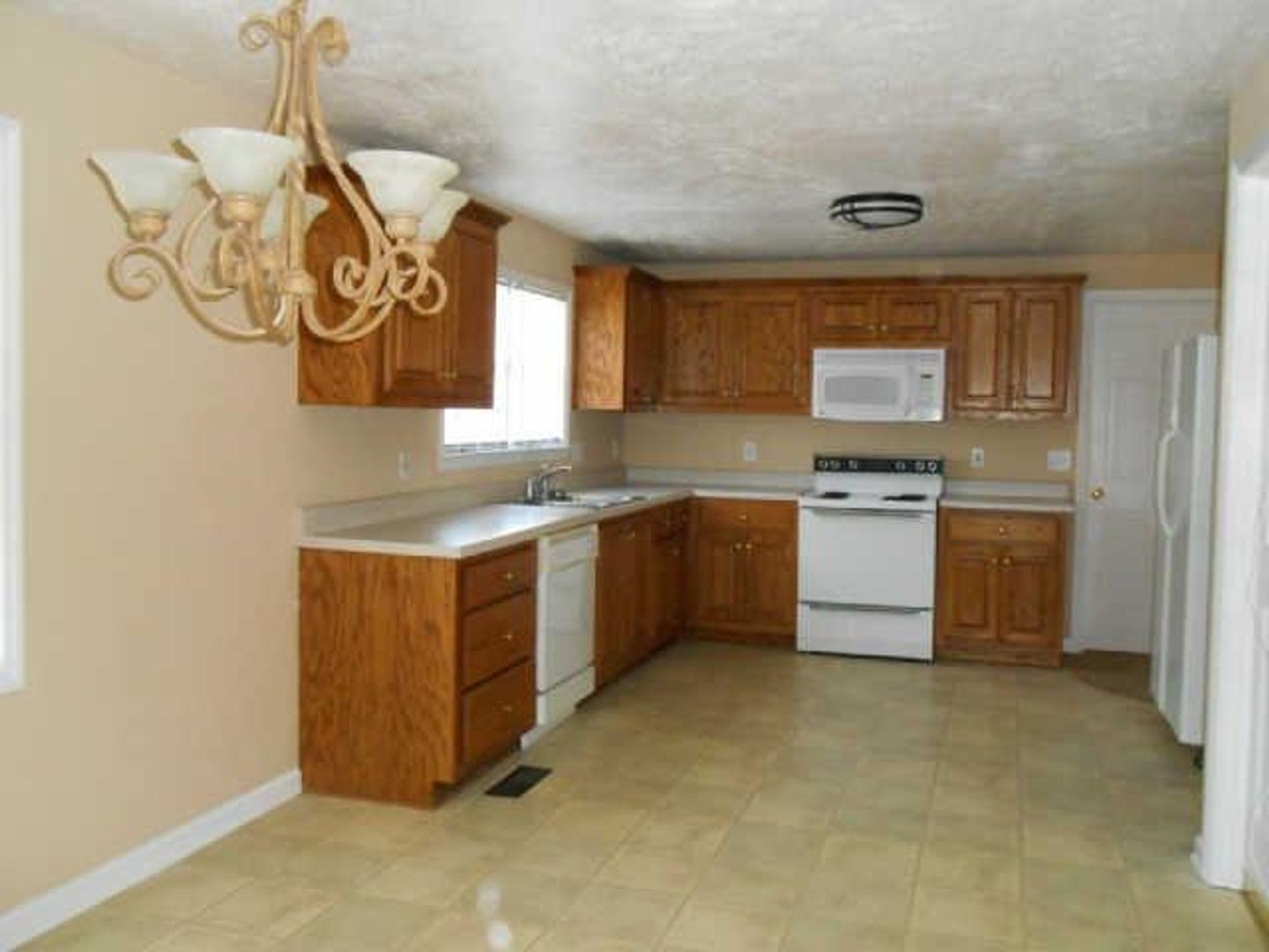 3101 Curd Road Mount Juliet, TN 37122 - Photo 4 of 14 a kitchen with a stove and a sink