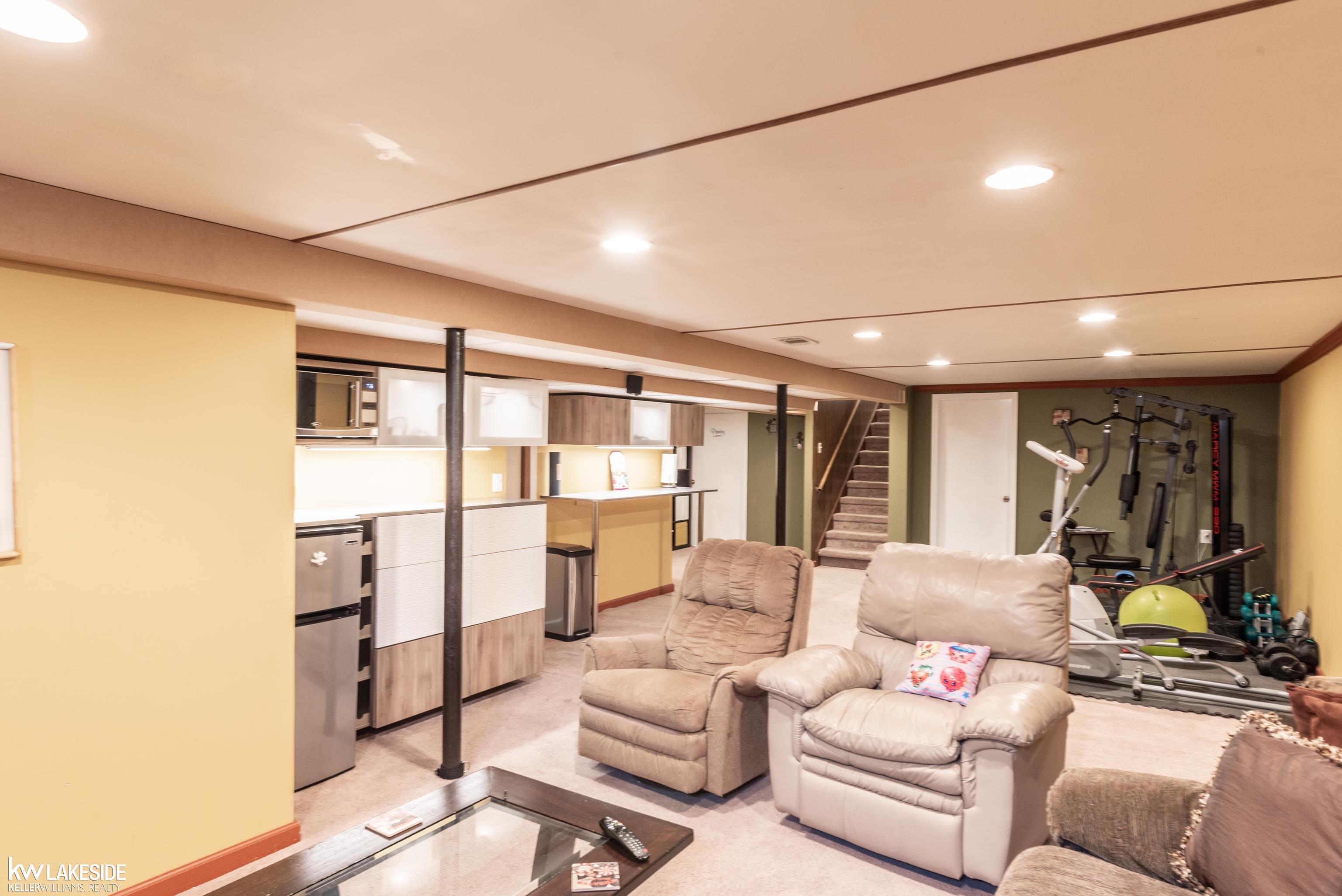 12973 Plumbrook Road Sterling Heights, MI 48312 - Photo 25 of 35 50086295-24.JPG