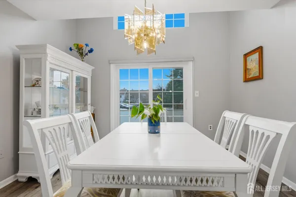 $550,000 | 5 Ardsley Square, Sayreville, NJ 08859