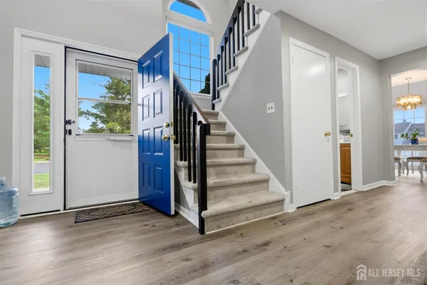 $550,000 | 5 Ardsley Square, Sayreville, NJ 08859