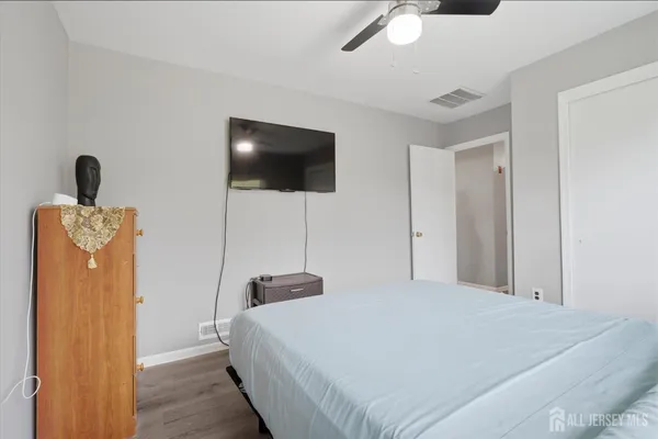 $550,000 | 5 Ardsley Square, Sayreville, NJ 08859