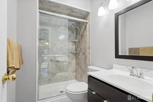 $550,000 | 5 Ardsley Square, Sayreville, NJ 08859