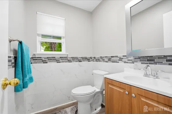 $550,000 | 5 Ardsley Square, Sayreville, NJ 08859