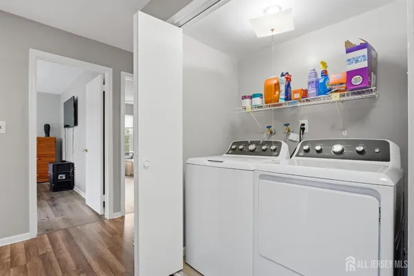 $550,000 | 5 Ardsley Square, Sayreville, NJ 08859