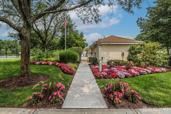 $550,000 | 5 Ardsley Square, Sayreville, NJ 08859