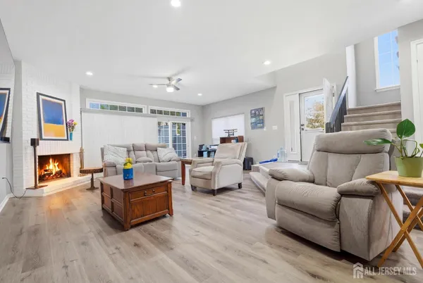 $550,000 | 5 Ardsley Square, Sayreville, NJ 08859