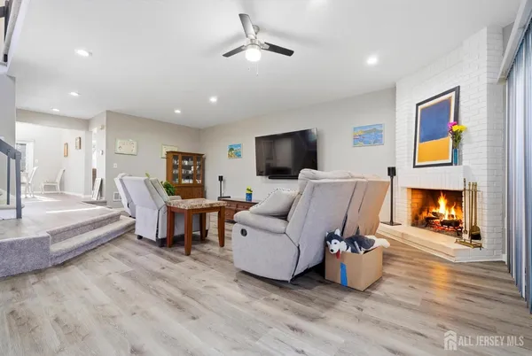 $550,000 | 5 Ardsley Square, Sayreville, NJ 08859