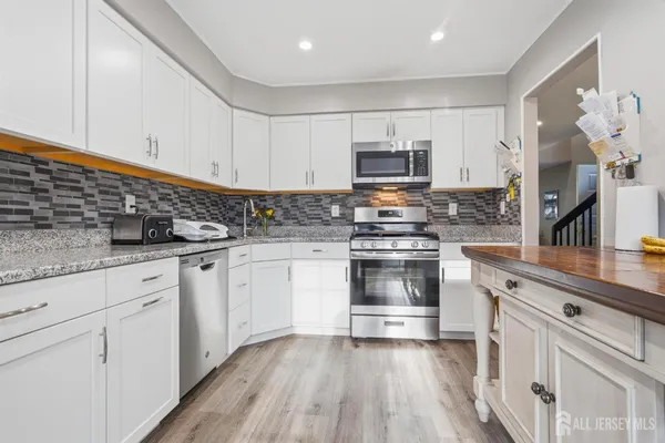 $550,000 | 5 Ardsley Square, Sayreville, NJ 08859