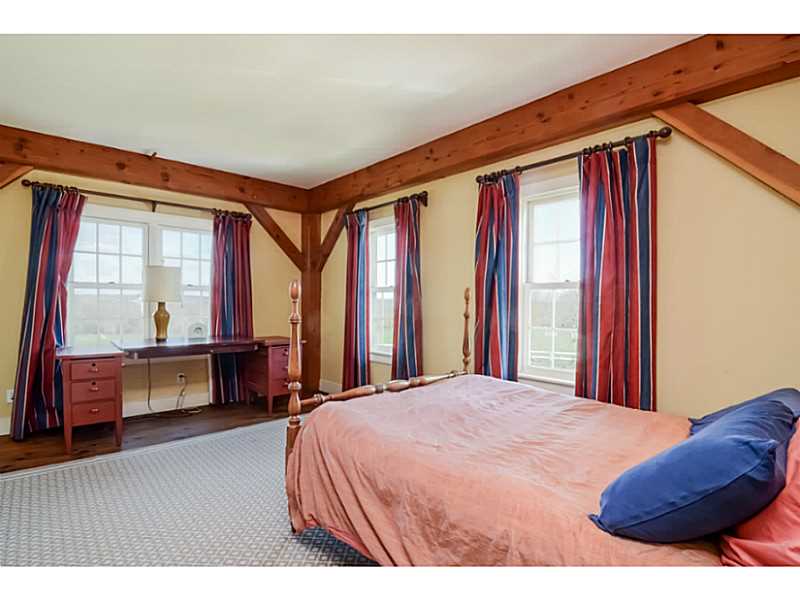 130 Beavertail Road Jamestown, RI 02835 - Photo 16 of 25 Bedroom.