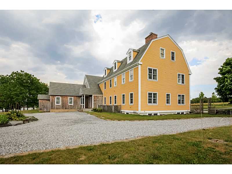 130 Beavertail Road Jamestown, RI 02835 - Photo 4 of 25 Exterior Front.