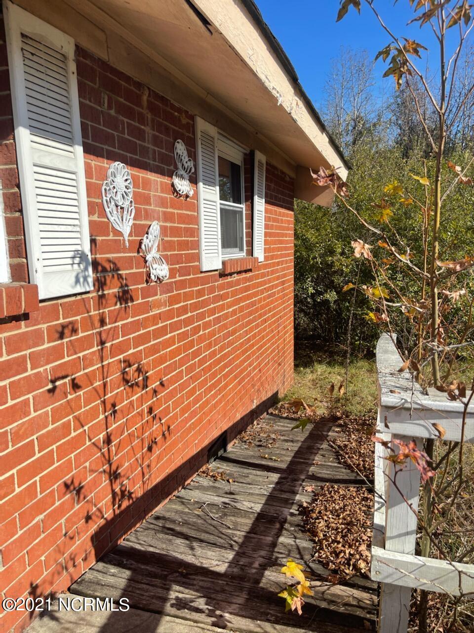 604 Hwy 74 Rockingham Nc 28379 Rockingham, NC 28379 - Photo 2 of 4 131682