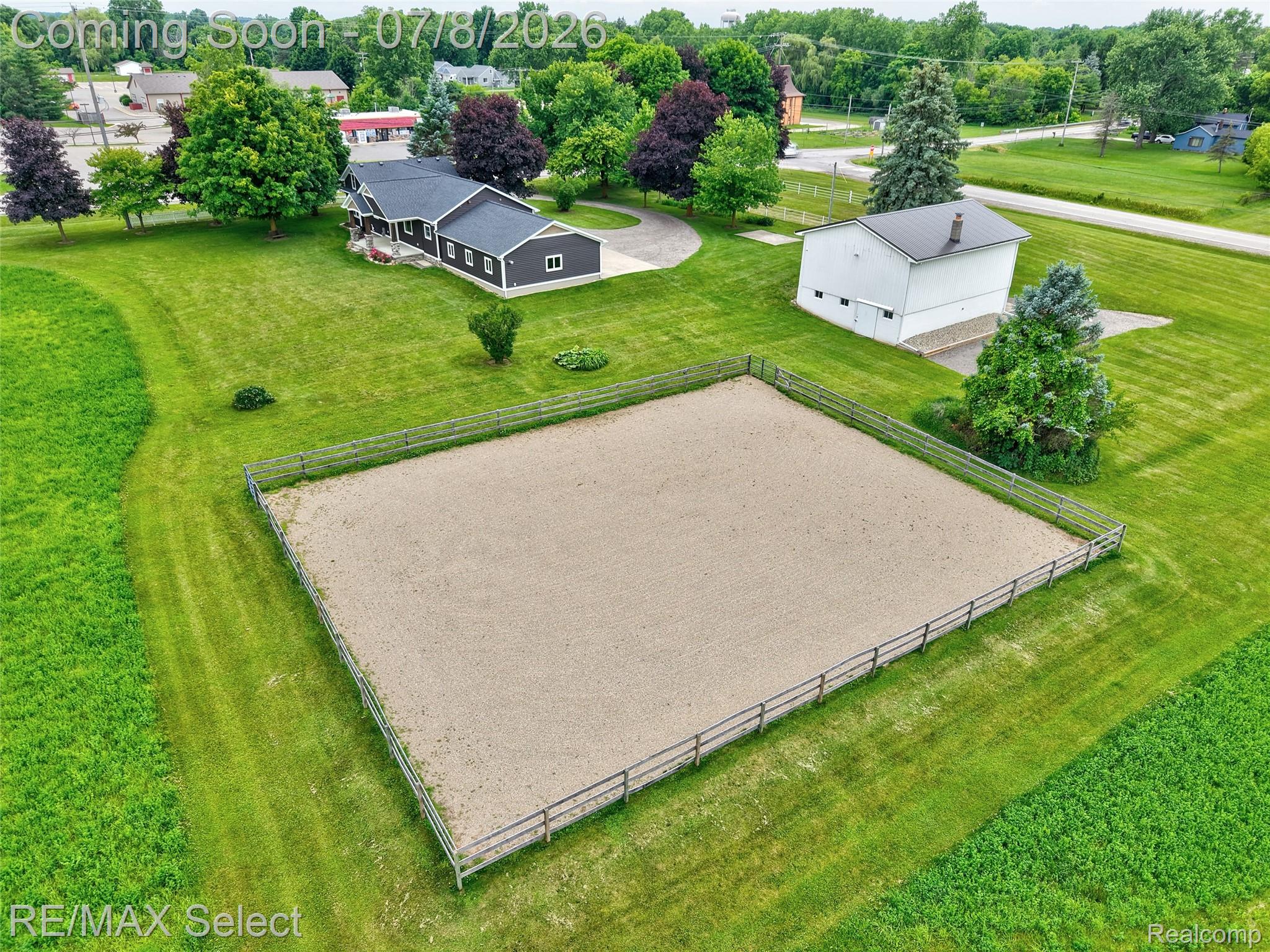 11025 Davison Road Davison, MI 48423 - Photo 23 of 75 11025 Davison Road 044.JPG