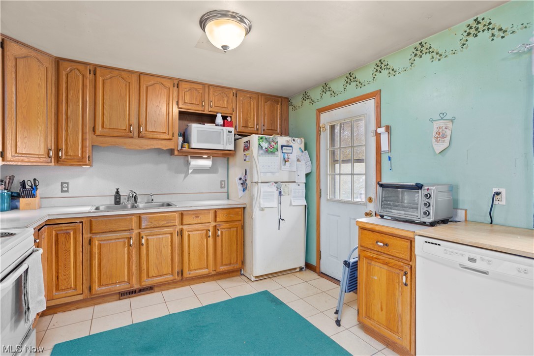 375 Harcourt Road Vermilion, OH 44089 - Photo 9 of 32 Gallery Image 9