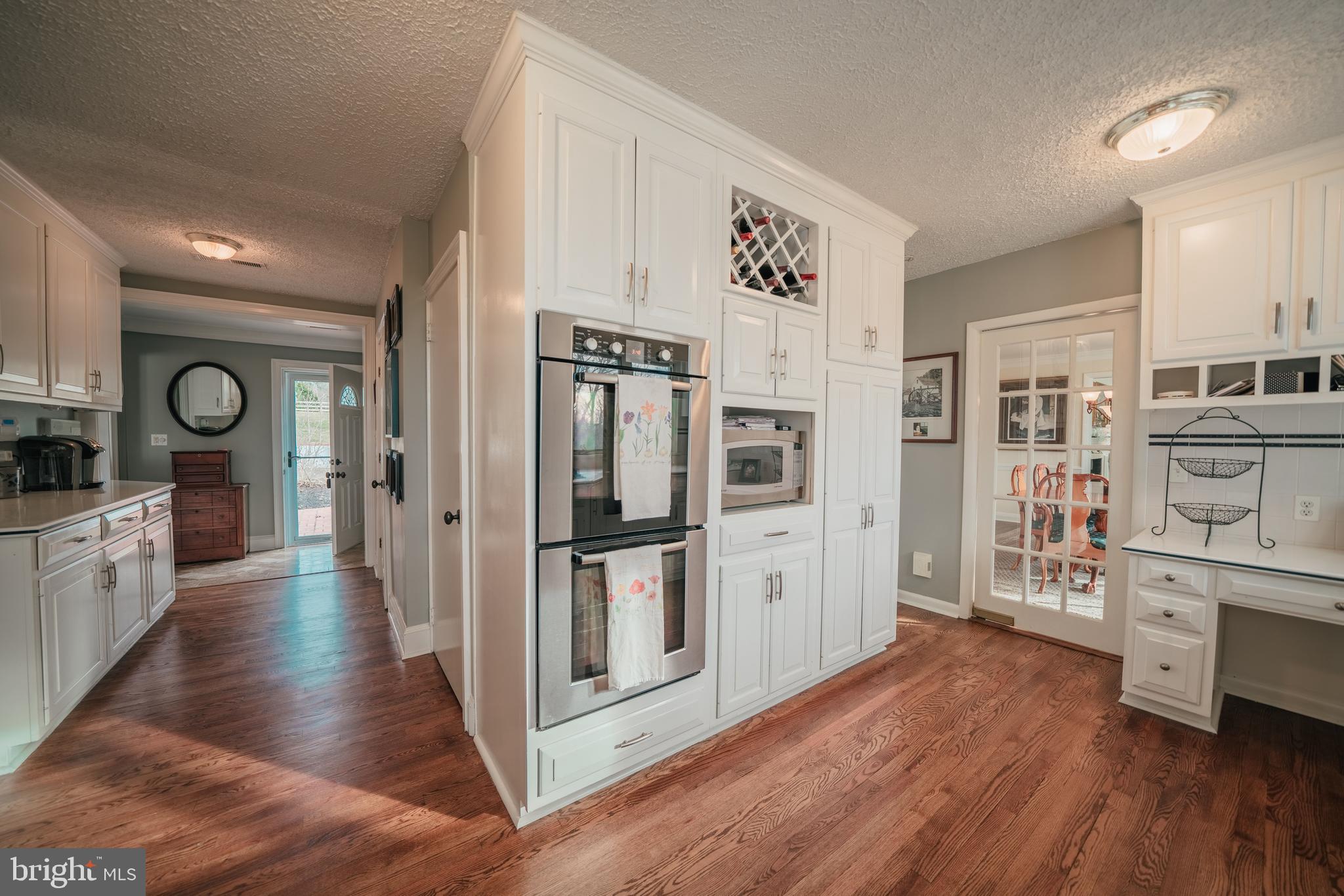8262 Lees Ridge Road Warrenton, VA 20186 - Photo 10 of 32 Main Kitchen 2