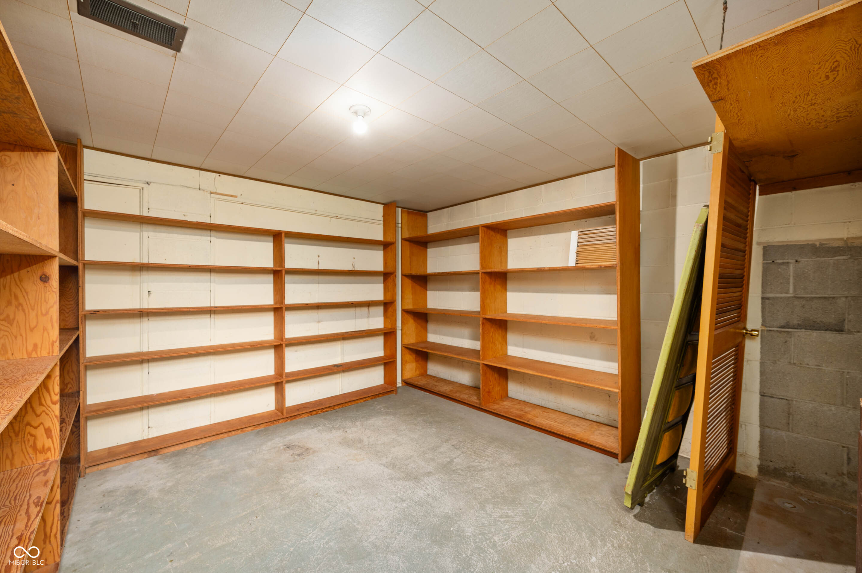 1218 South Hunter Road Indianapolis, IN 46239 - Photo 18 of 20 Gallery Image 18
